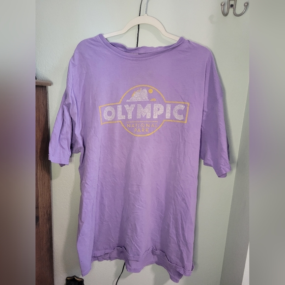 Multiple T shirt Bundle: Columbia, Carrhart, Lularoe, etc - Picture 3 of 6